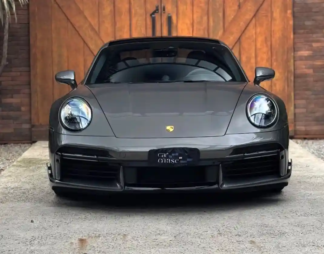 Porsche 911 Turbo S detailed information